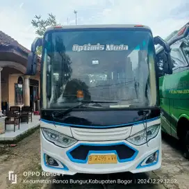 Bus medium merk HINO 2016