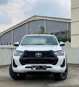 Toyota Hilux E 4x4 MT 2021 Double Cabin D Cab Dcab Manual Putih