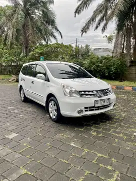 Nissan Grand Livina XV 1.5 MT 2011