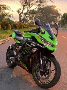 Kawasaki ZX25R 2021