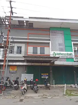 Dijual ruko 2 lantai tengah kota