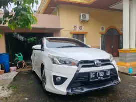 Mobil yaris AT tahun 2016