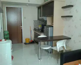 Sewa -- apartemen puncak Kertajaya lantai 17 tower a full furnish