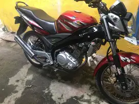Yamaha Vixion old merah maroon