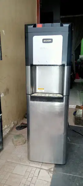 Dispenser merek Sharp masih ori ya