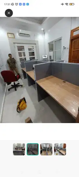 Meja kantor sekat full partisi
