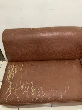 Sofa bekas warna coklat sesuai gambar