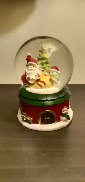 Bola Kristal Salju Santa Claus