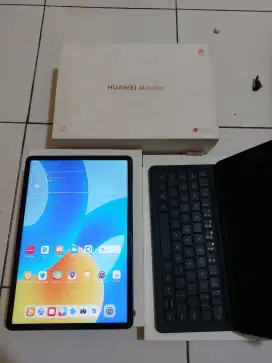 Huawei Mate Pad 11,5inch

Ram 8/128GB

WiFi Only

Fullset + keyboard