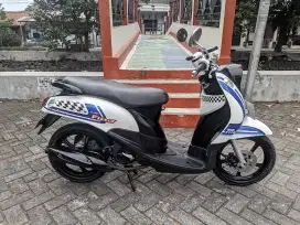 Fino 2013 Putih Biru Karburator