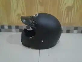 Helm Cakil Hitam Polos Merek HBC Mulus