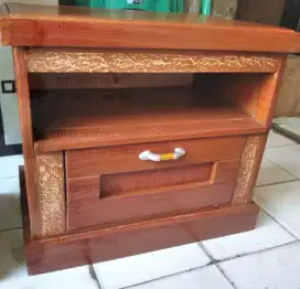 meja tv kecil minimalis