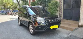 Nissan Xtrail 2.5 Matic Triptonic Hitam