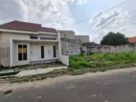 Dijual murah tanah dan bangunan di kota Mojokerto