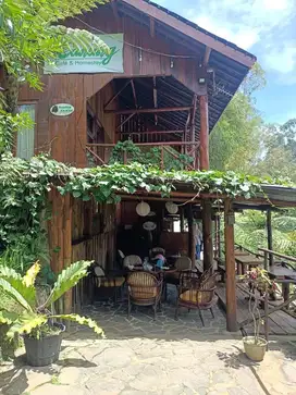 villa dan cafe di daerah pegunungan kabupaten bandung