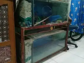 Dijual akuarium ikan kondisi masih bagus SM besi2nya