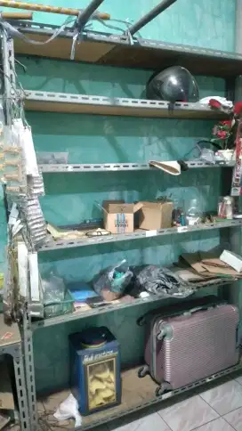 Dijual Nego tipis rak besi kayu dengan besi dan triplek kuat