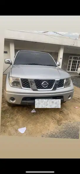 Nissan navara 2008