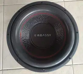 Subwoofer 12, merk Embassy 1000watt, barang baru nyala normal, di dps