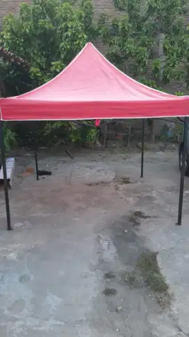 TENDA LIPAT UNTUK PAMERAN / BAZAR 200x200 cm - MERAH