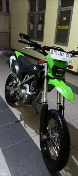 Kawasaki klx 150 bf