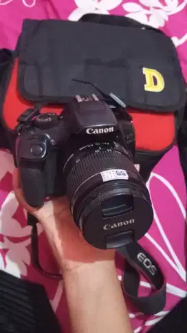 Canon 1300D, second penggunaan pribadi boleh nawar