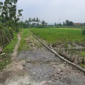 Tanah Kavling 140 an + lebar jalan 3,5 m. Lokasi Prambanan Sleman