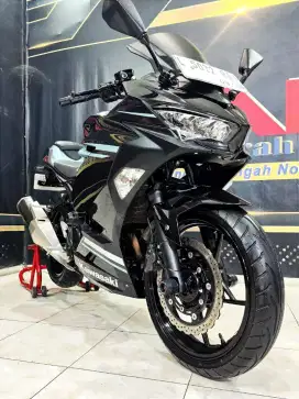 Km 11rb mewah Ninja 250cc ABS KEYLES. Anugerah Motor rungkut tengah 81