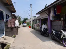 Rumah Hook di Perumahan Bumi Indah Pesona Cikampek