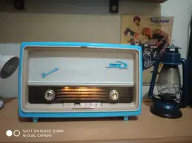 Radio tabung vintage telefunken bandola 7161W thn.1950