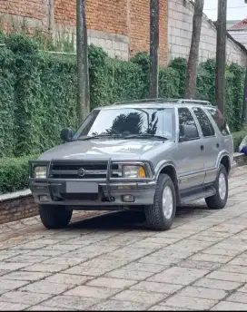 JUAL OPEL BLAZER DOHC LT 1997