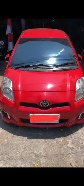 Dijual cepat toyota yaris tipe S metik 2013