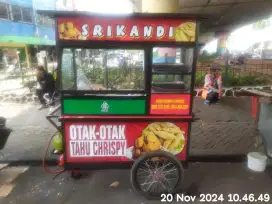 Lowongan kerja karyawan tahu crispy, otak-otak crispy dan basreng