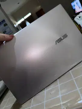 ASUS Zenbook UM325UA-OLED712 13.3