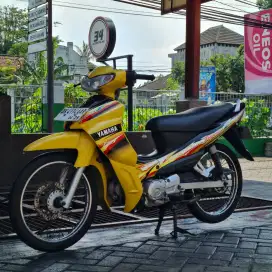 YAMAHA JUPITER Z 2004 KUNING