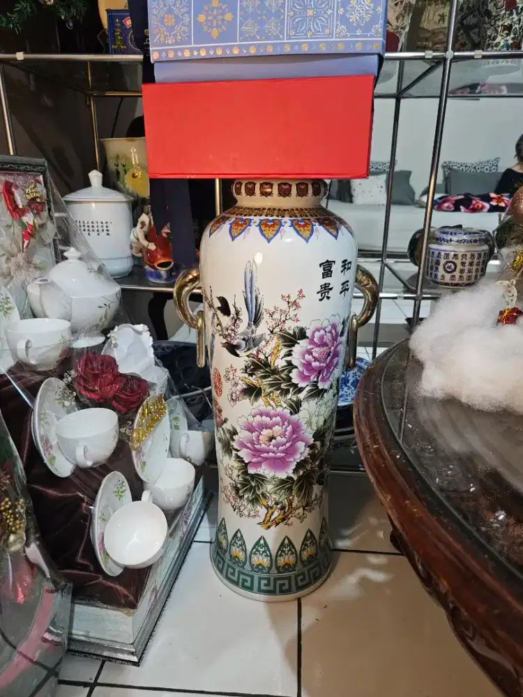 Guci Keramik Cina antik