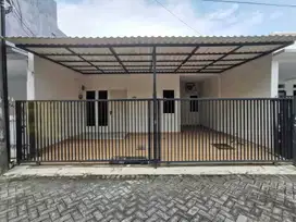 Rumah Taman Pondok Indah Wiyung Sudah Renov Siap Huni