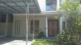 Rumah Greenhill Citraland Surabaya Barat Full Furnish