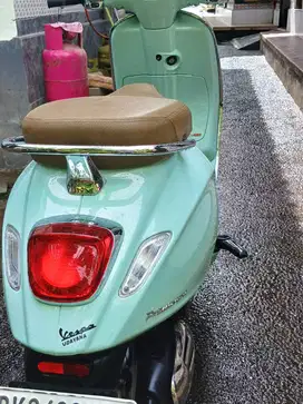 Vespa Primavera IGET 150 ABS tahun 2023