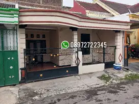 Rumah Ponorogo Keniten Dekat Terminal