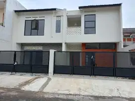 Rumah baru 2 lantai di Margahayu Soekarno Hatta Ciwastra Buah Batu SHM