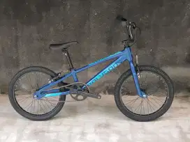 Sepeda Bmx Polygon Rogue