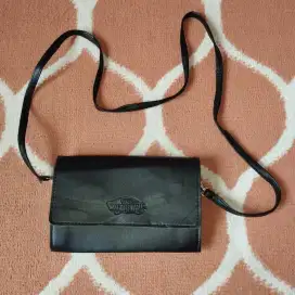 Tas Selempang Van5