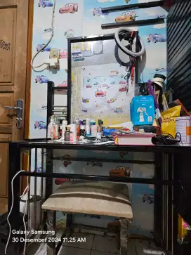 Di jual meja rias