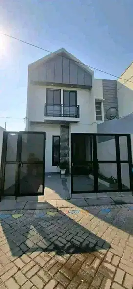 Rumah baru murah 2 lantai di Lebak jaya indah kec. Kenjeran