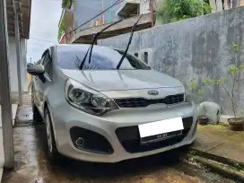 KIA NEW RIO SE 1.4 AT 2012