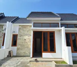 RUMAH COLOMADU DEKAT RS AURI DAN BANDARA 380 JT-AN