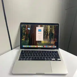 Macbook Pro 2020 8/512 GB