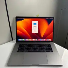 Macbook Pro 2017 16/256 GB 15 inch