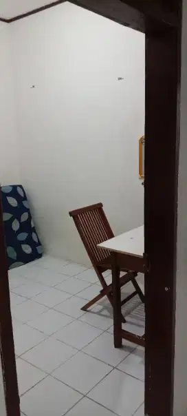 Di sewakan kamar kos ( include kamar mandi)